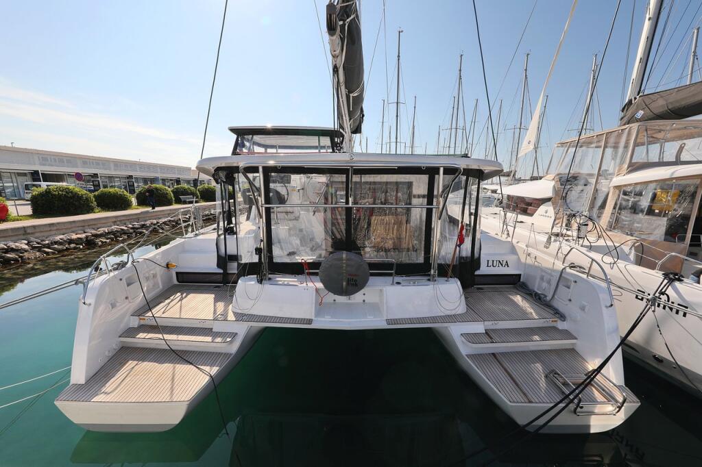 Catamaran 
