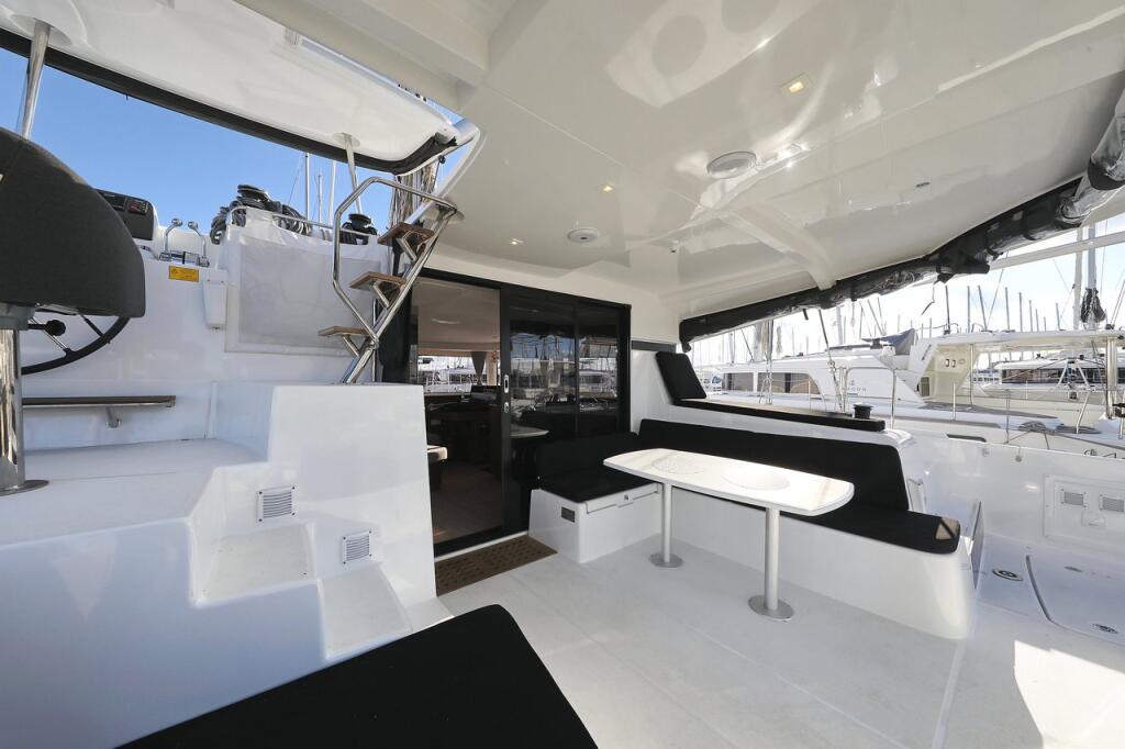 Catamaran 