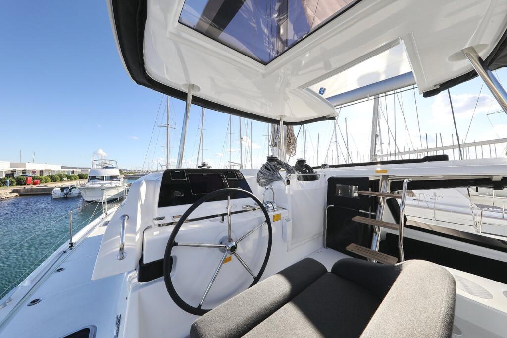 Catamaran 