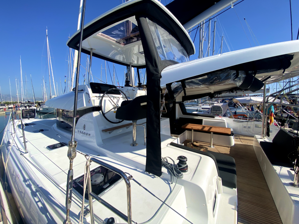 Catamaran 