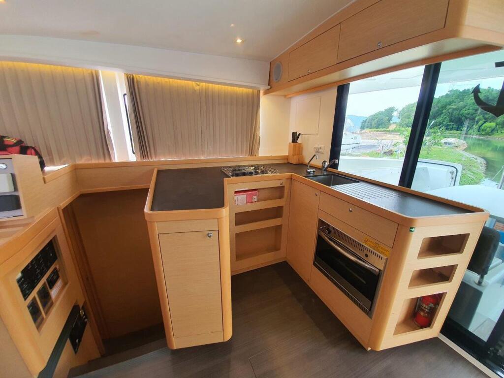 Catamaran 