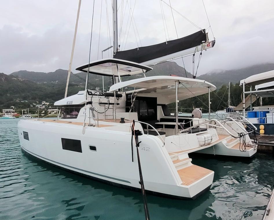 Catamaran 