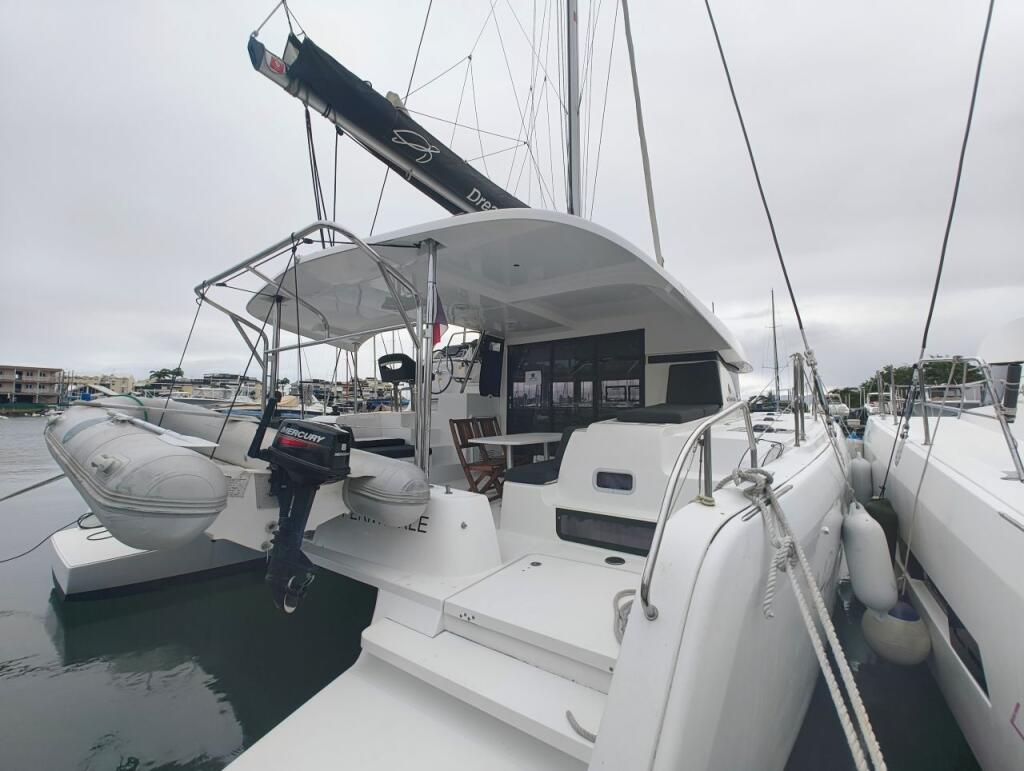 Catamaran 