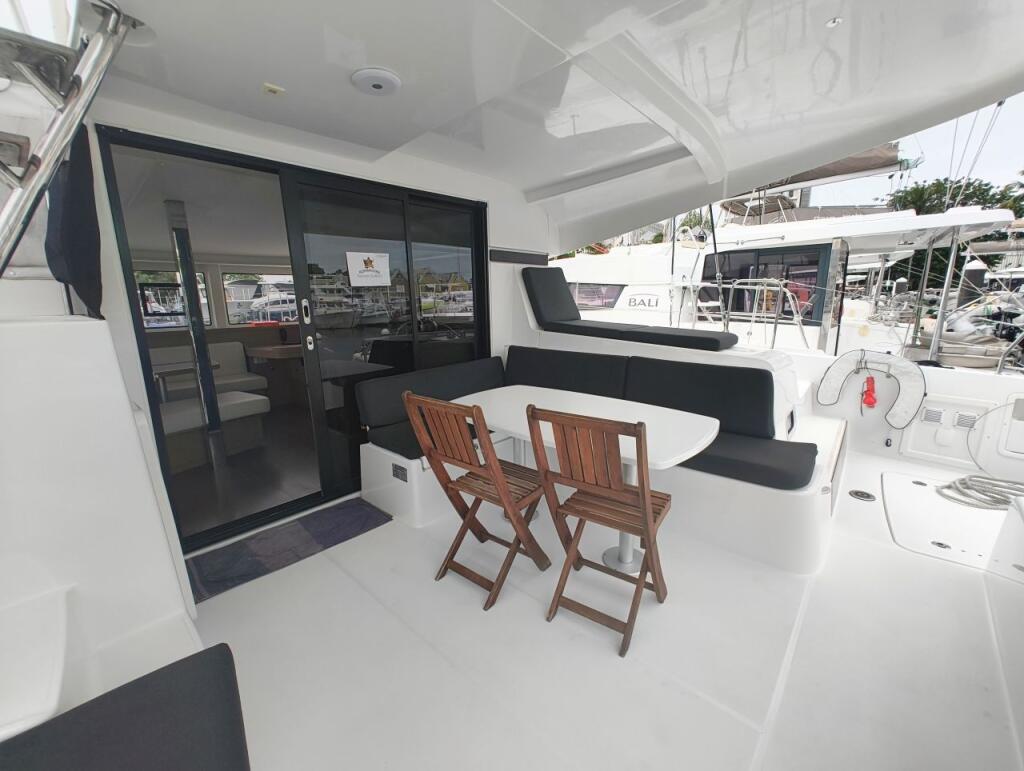 Catamaran 