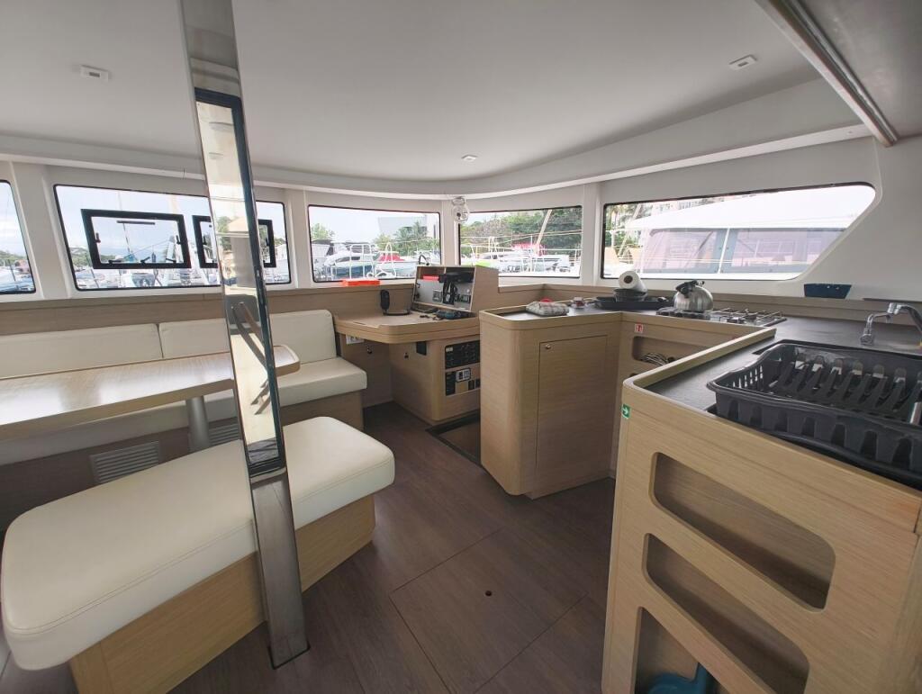 Catamaran 