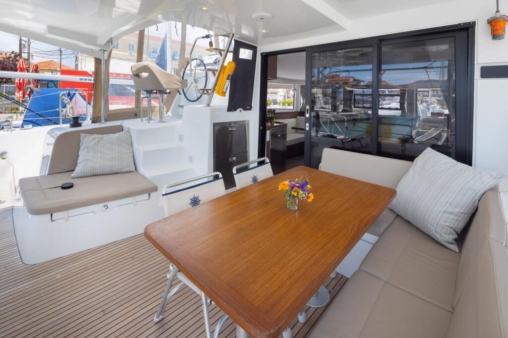 Catamaran 