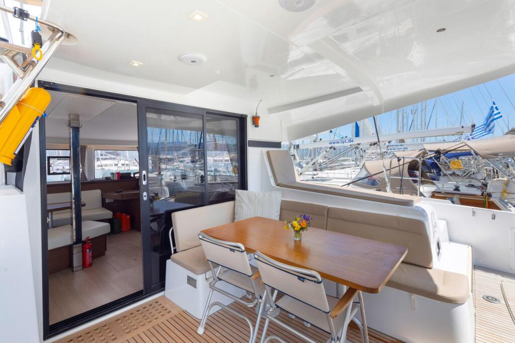 Catamaran 