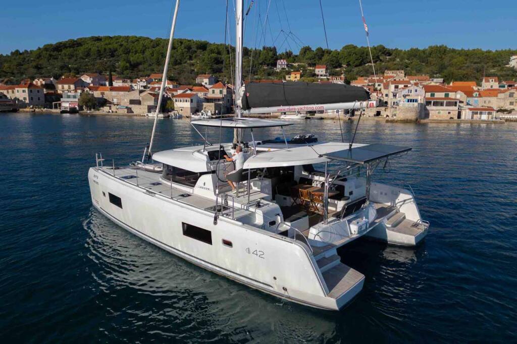 Catamaran 