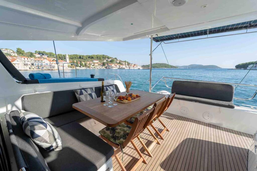 Catamaran 