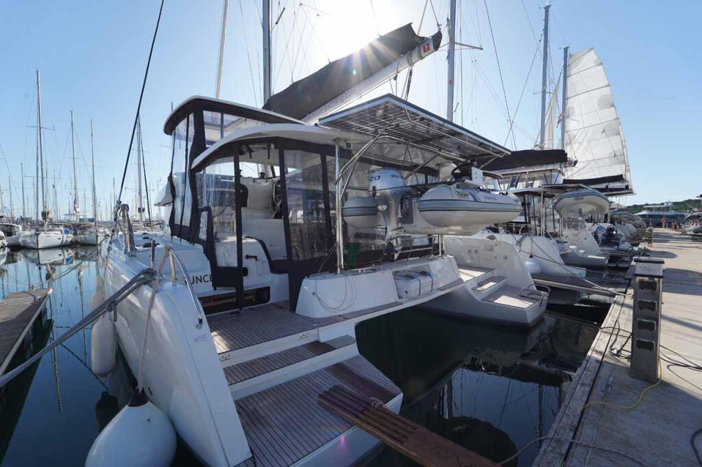 Catamaran 