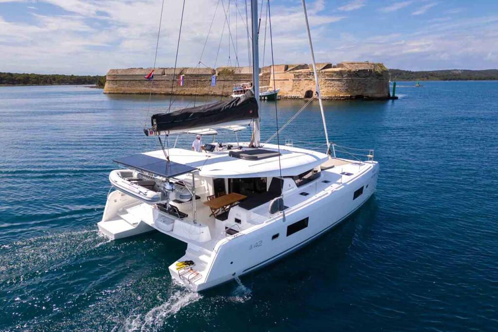 Catamaran 