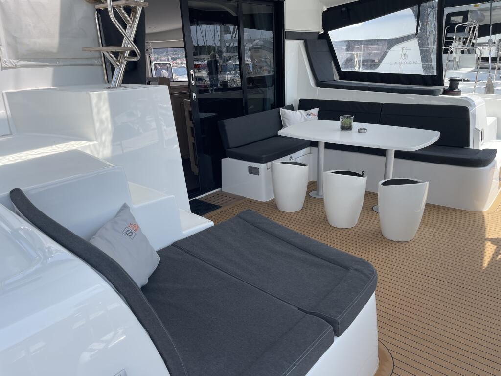 Catamaran 