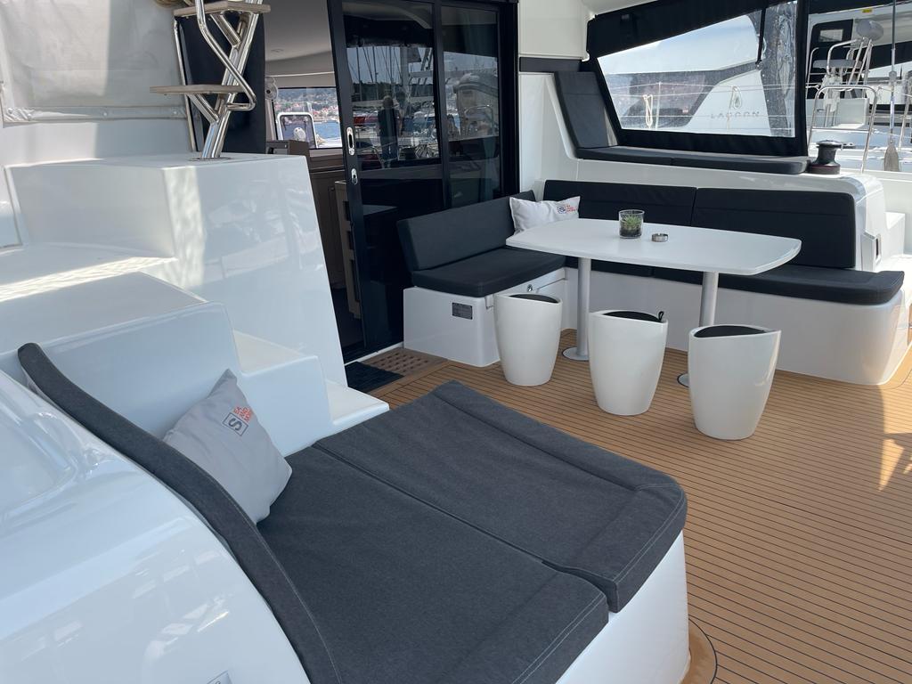 Catamaran 