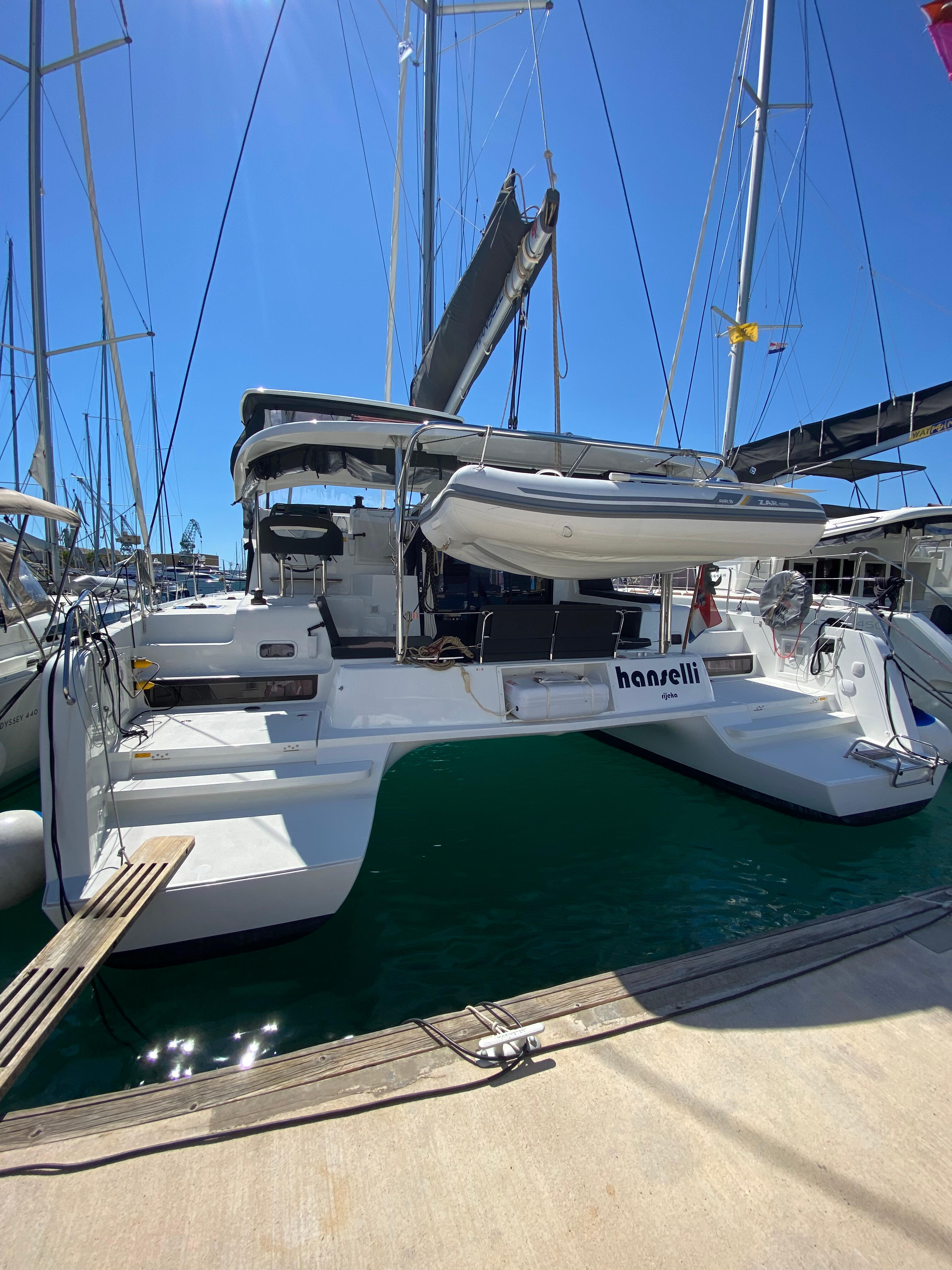 Catamaran 