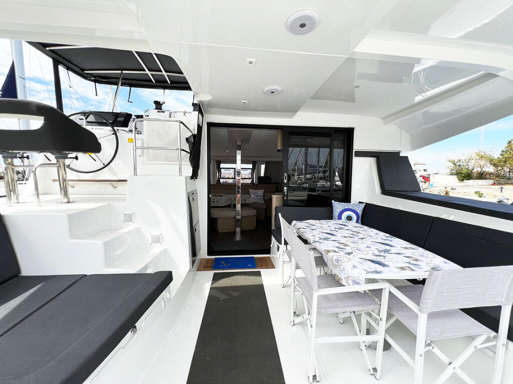 Catamaran 