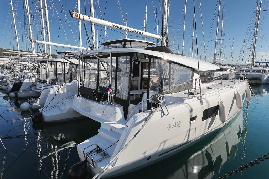 Catamaran 
