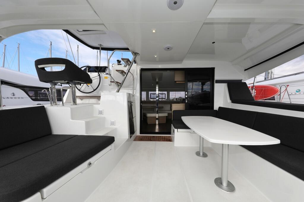 Catamaran 