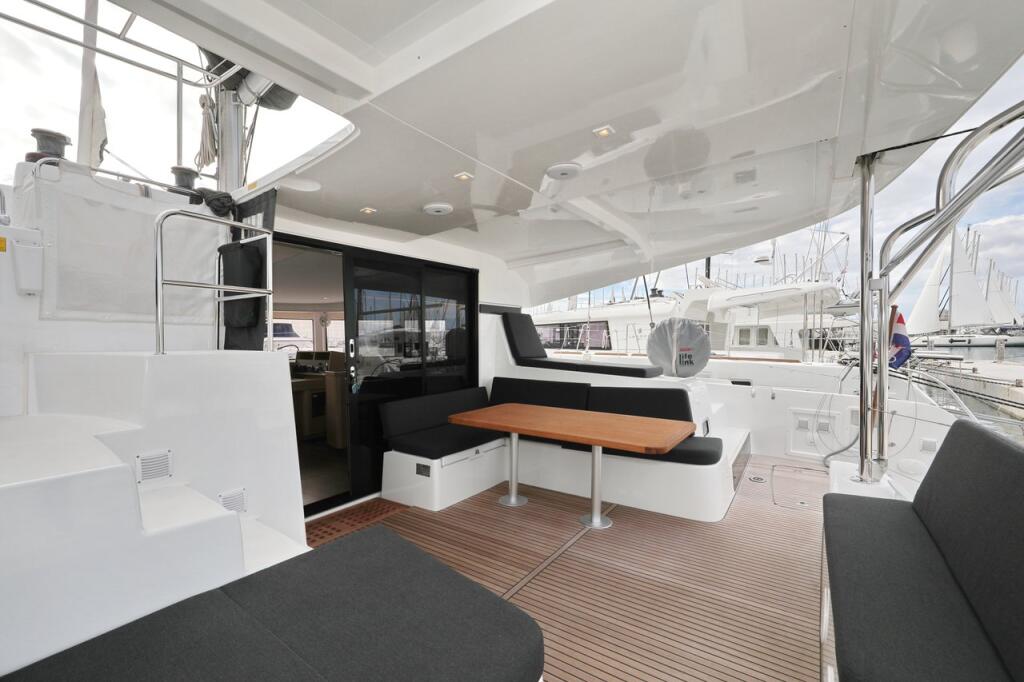 Catamaran 