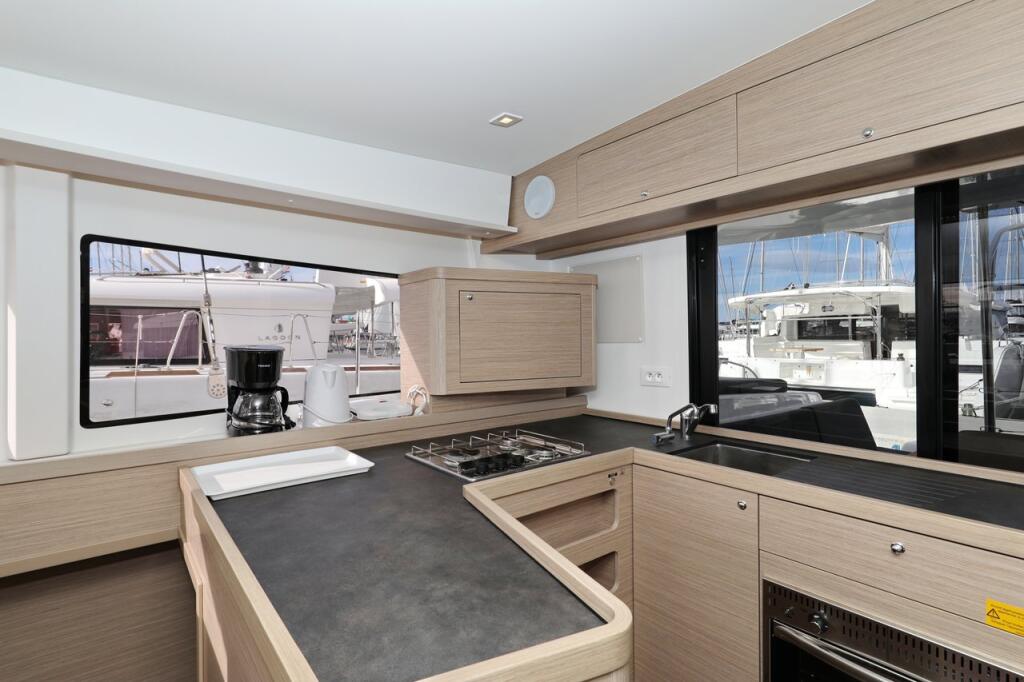 Catamaran 