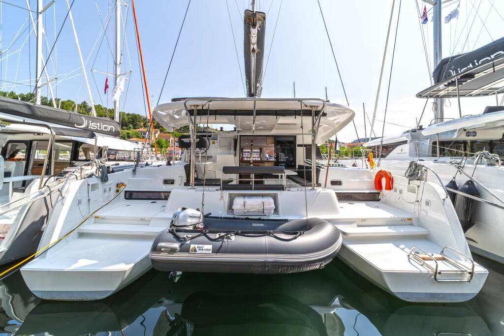 Catamaran 
