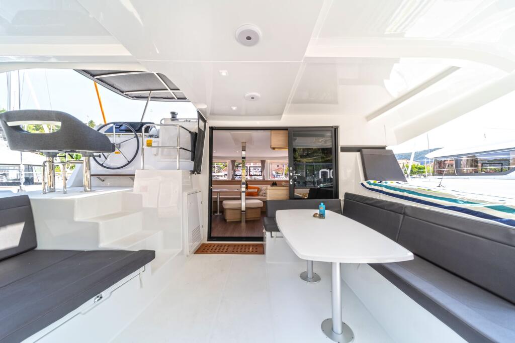 Catamaran 