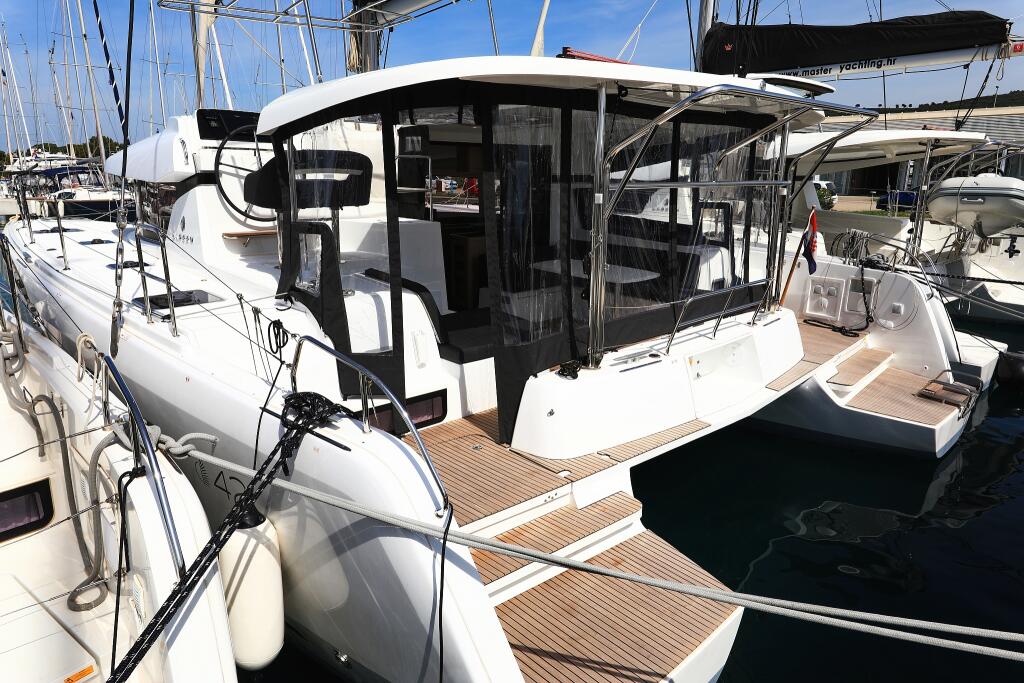 Catamaran 