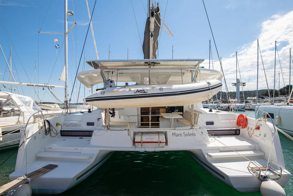 Catamaran 
