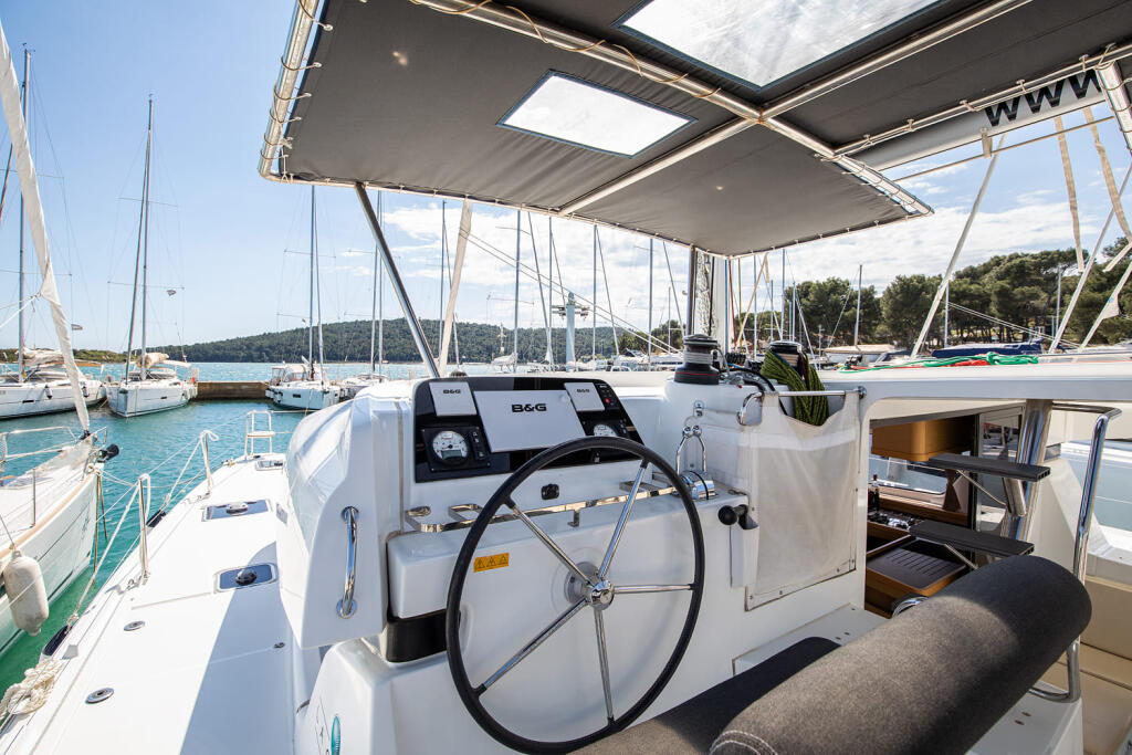 Catamaran 