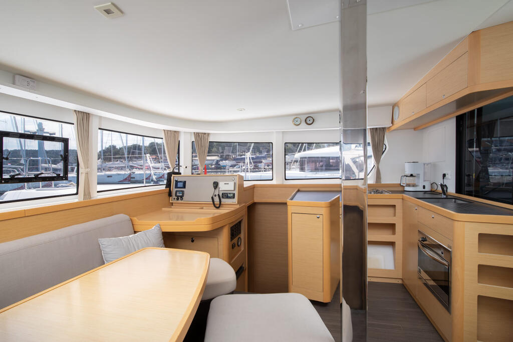 Catamaran 