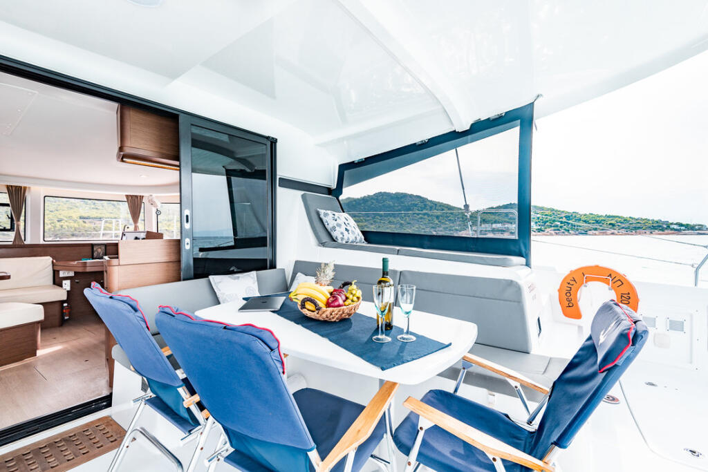 Catamaran 