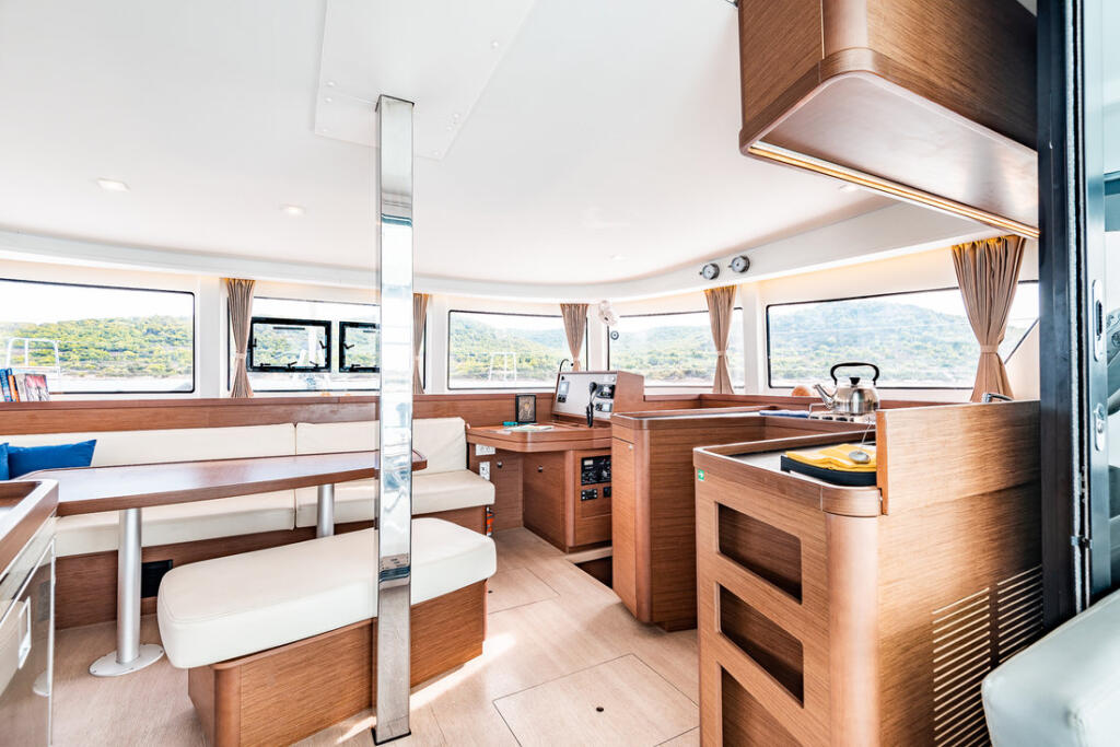Catamaran 