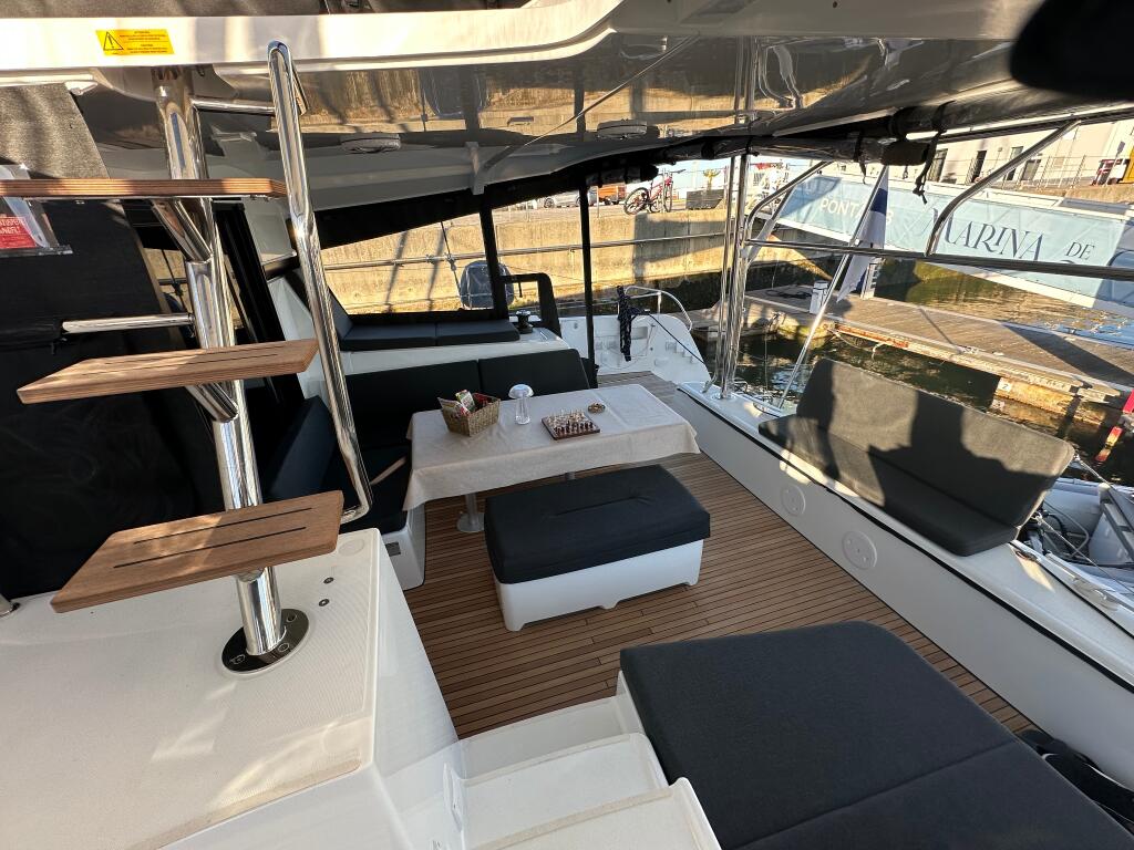 Catamaran 