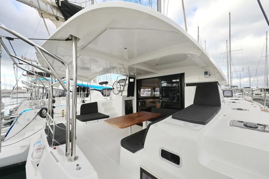 Catamaran 