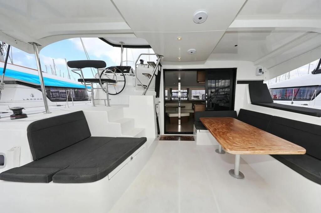 Catamaran 