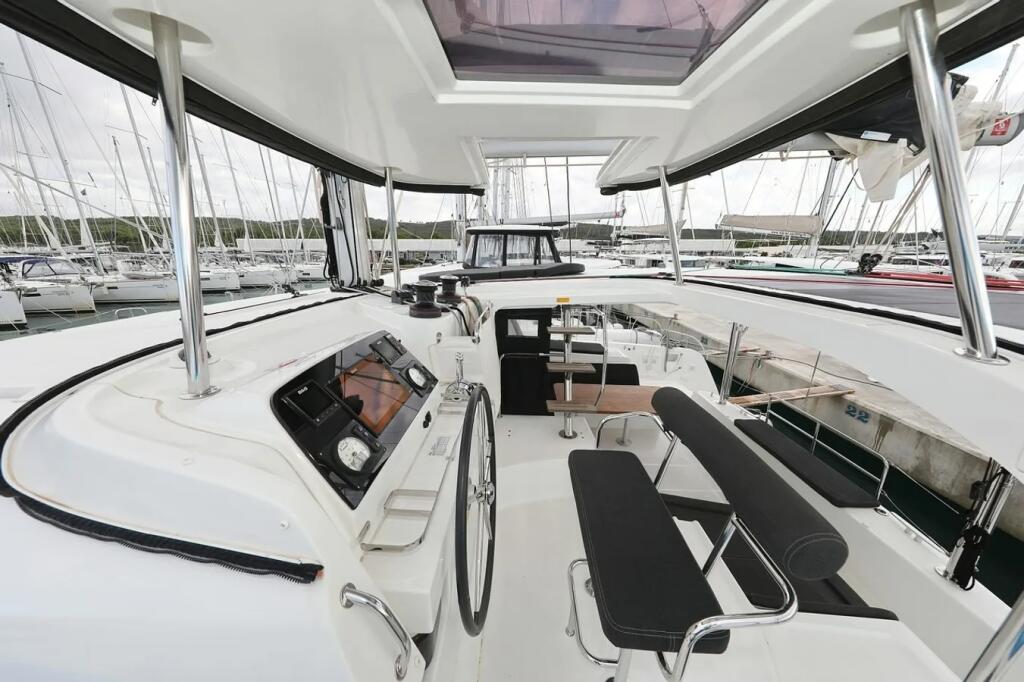 Catamaran 
