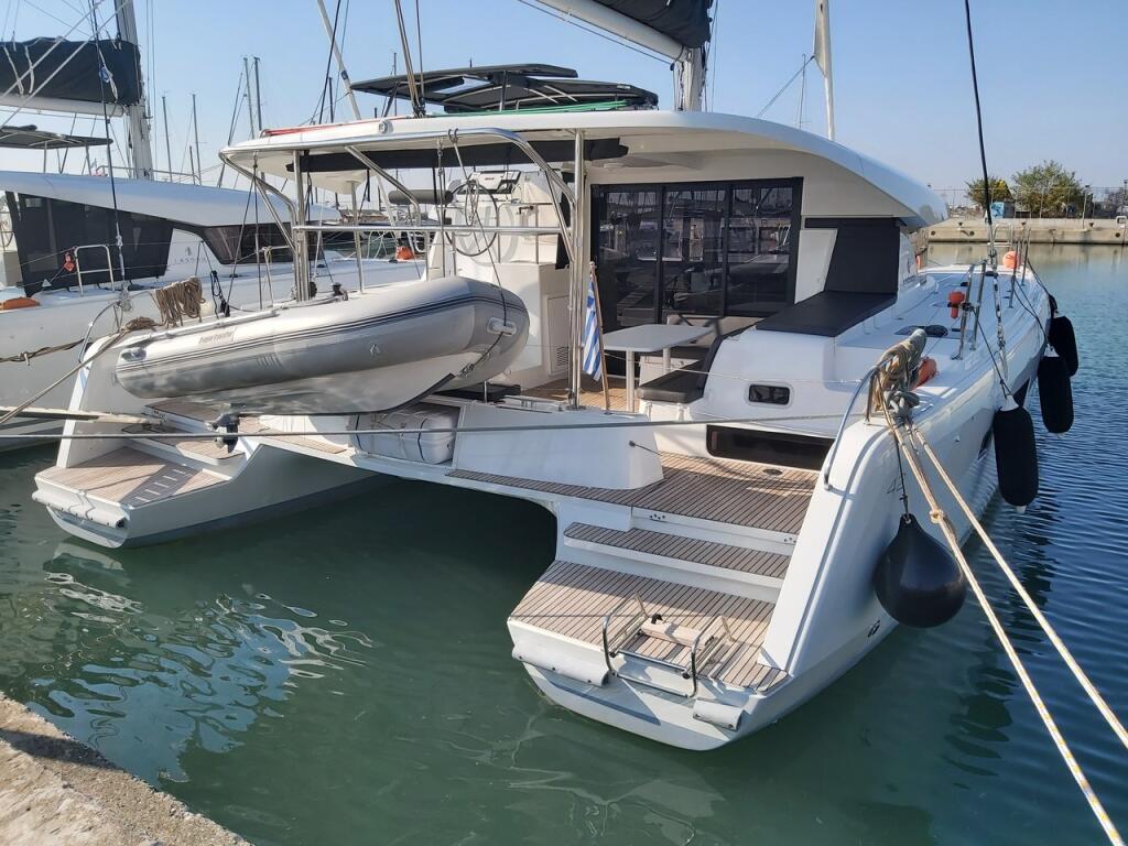 Catamaran 