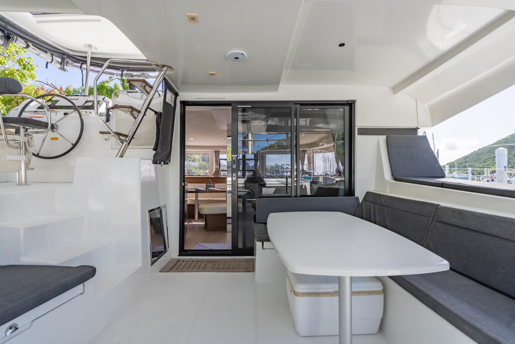 Catamaran 