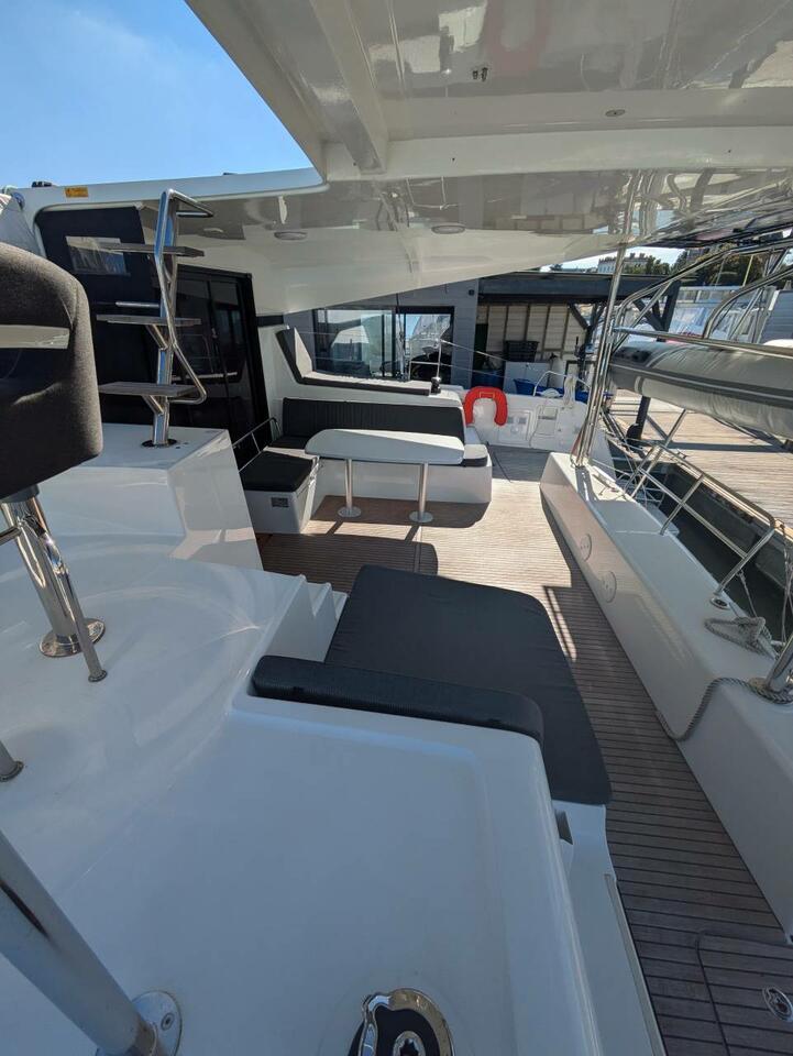 Catamaran 