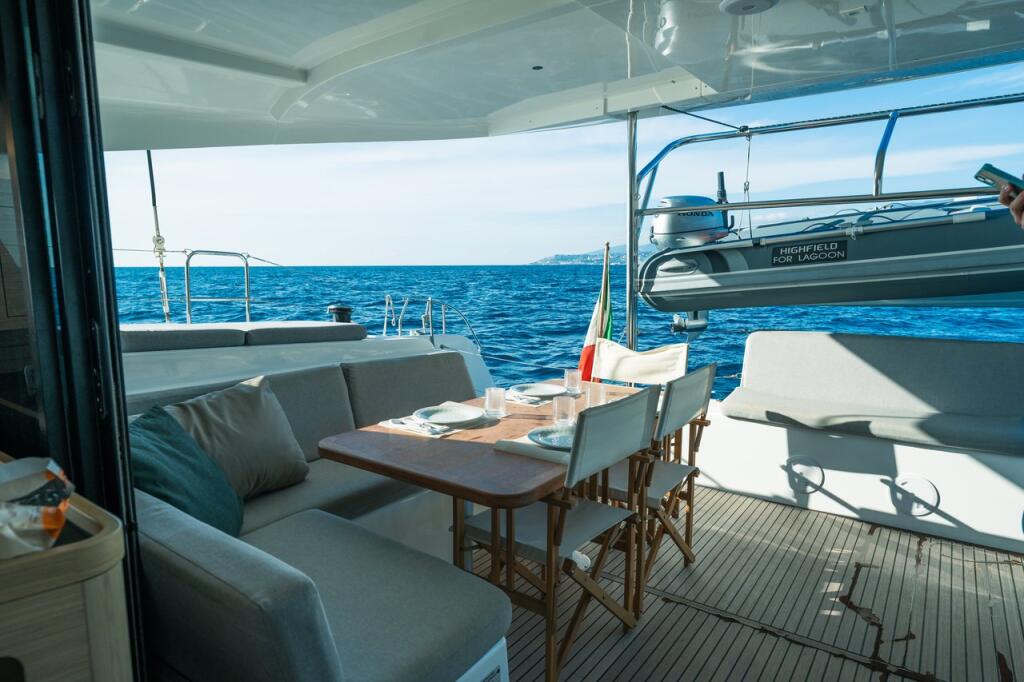 Catamaran 