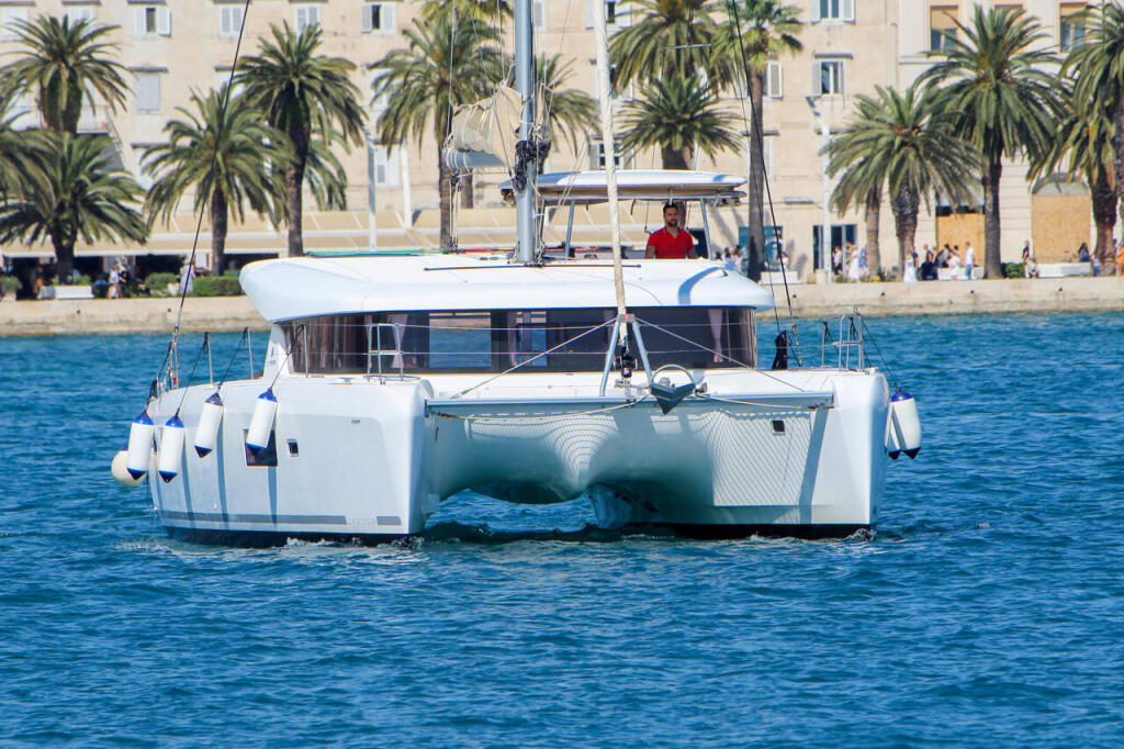 Catamaran 