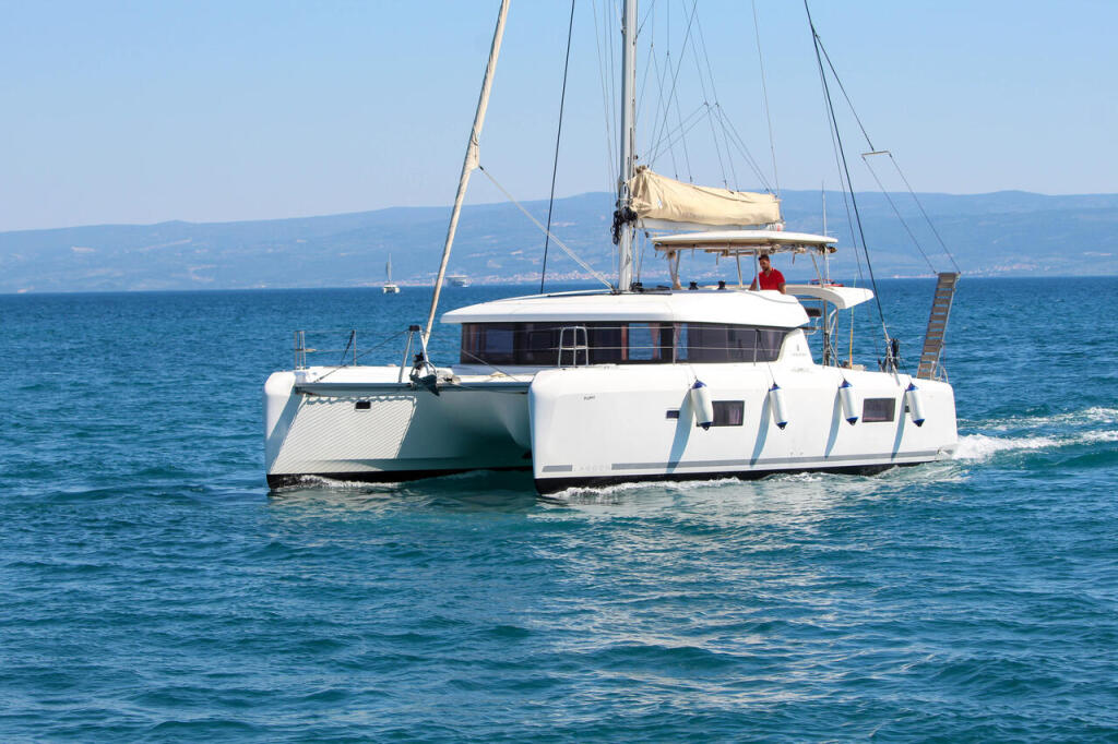 Catamaran 
