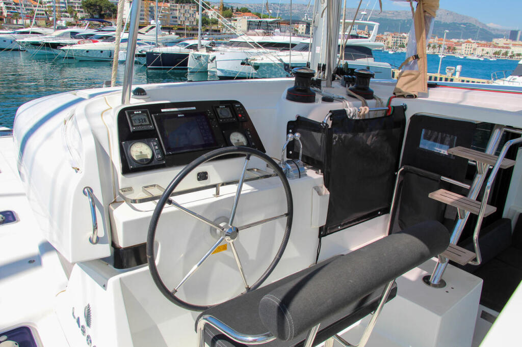Catamaran 