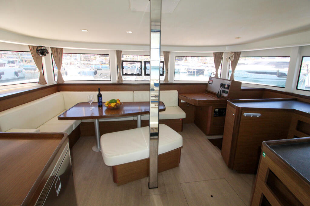 Catamaran 