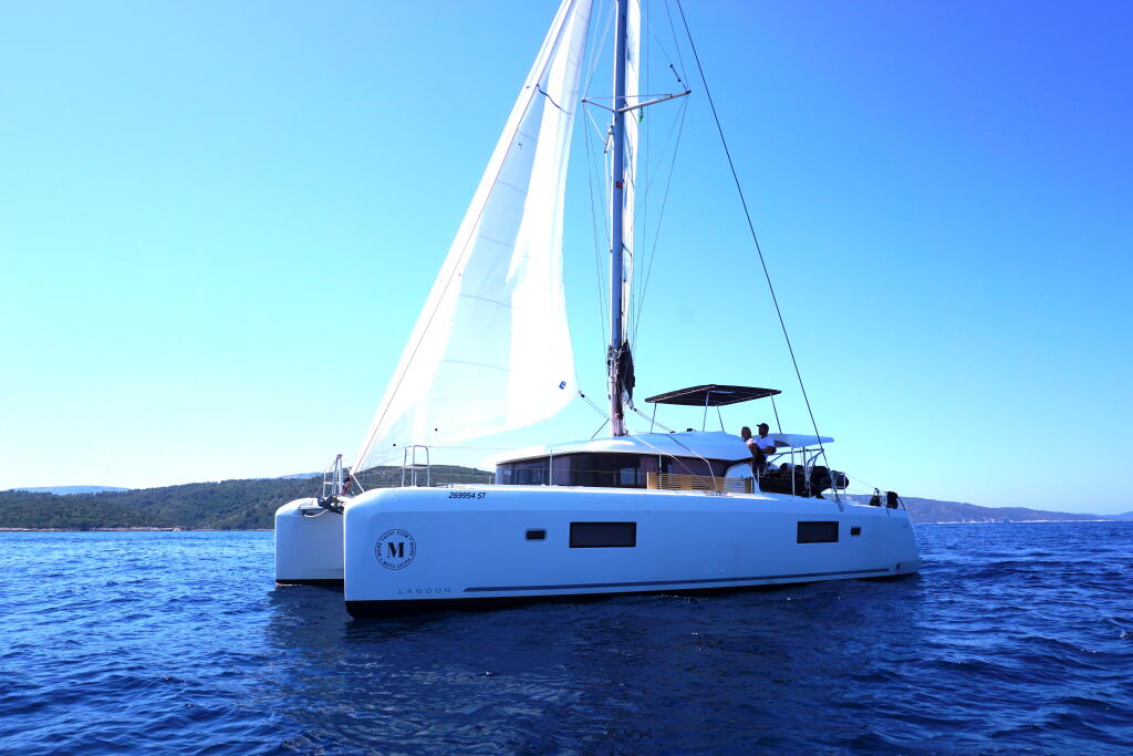 Catamaran 