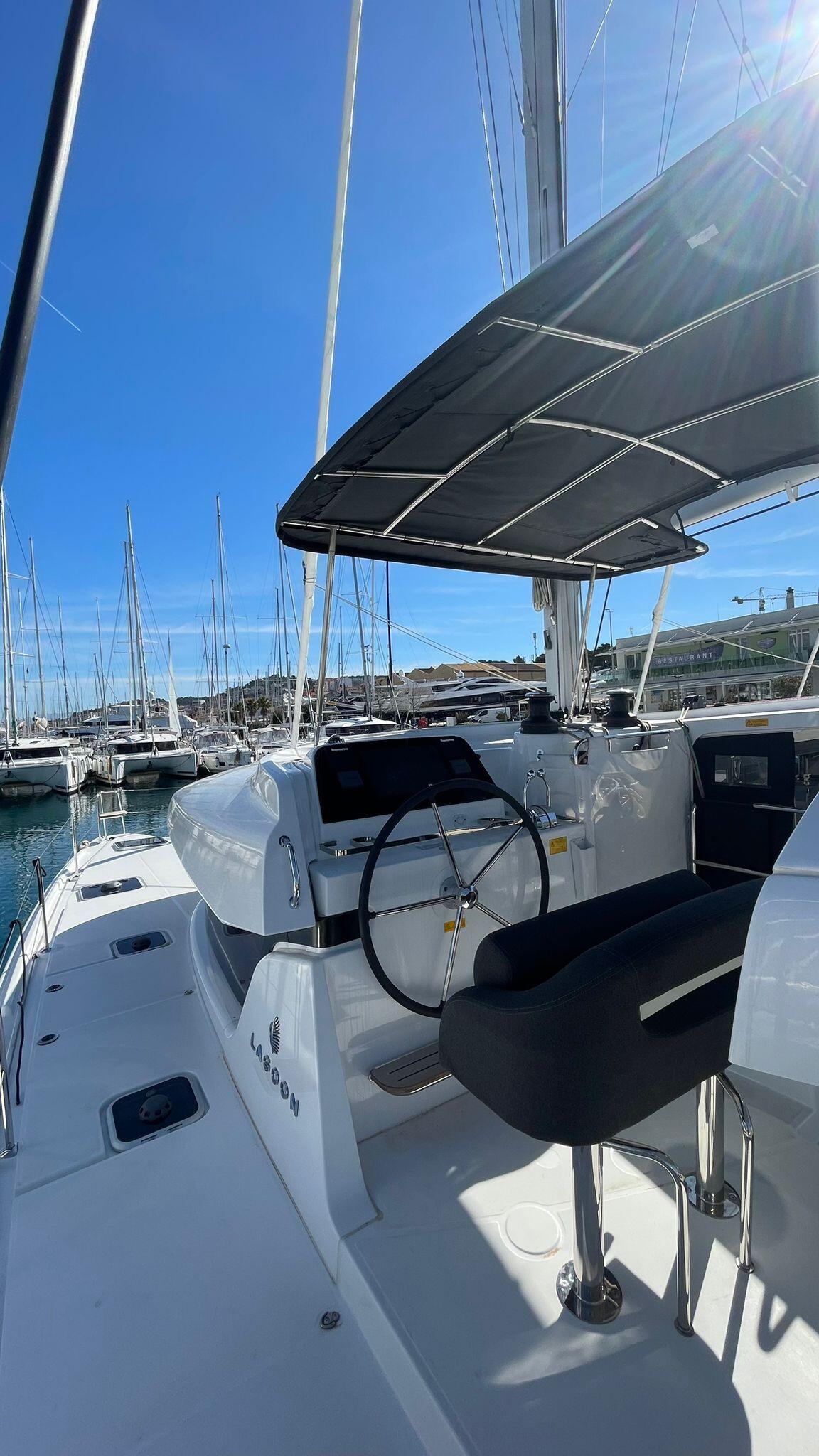 Catamaran 