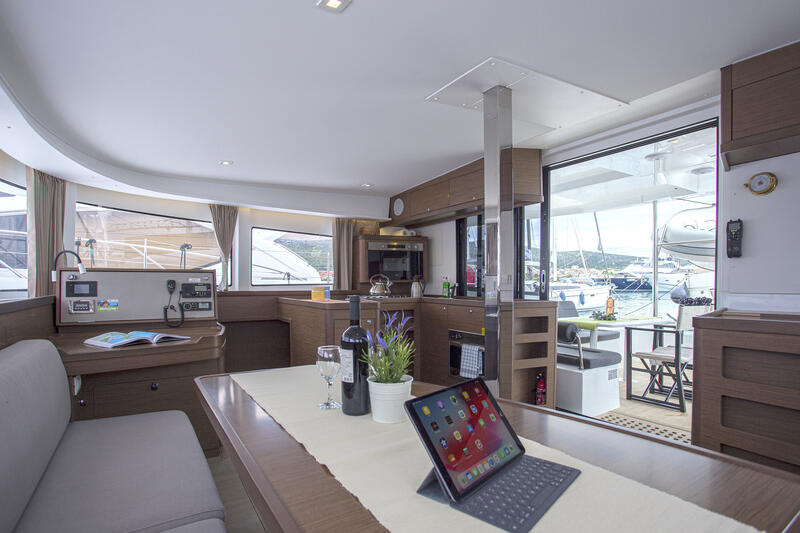 Catamaran 