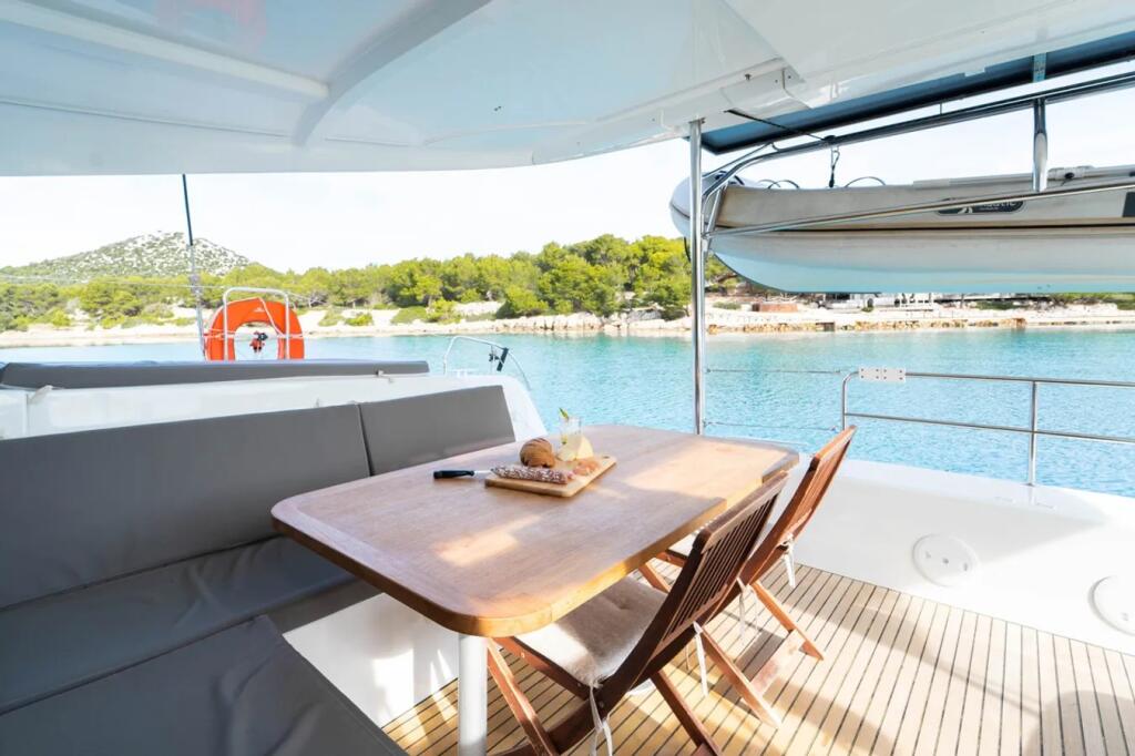 Catamaran 