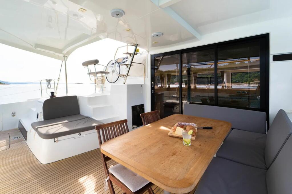Catamaran 