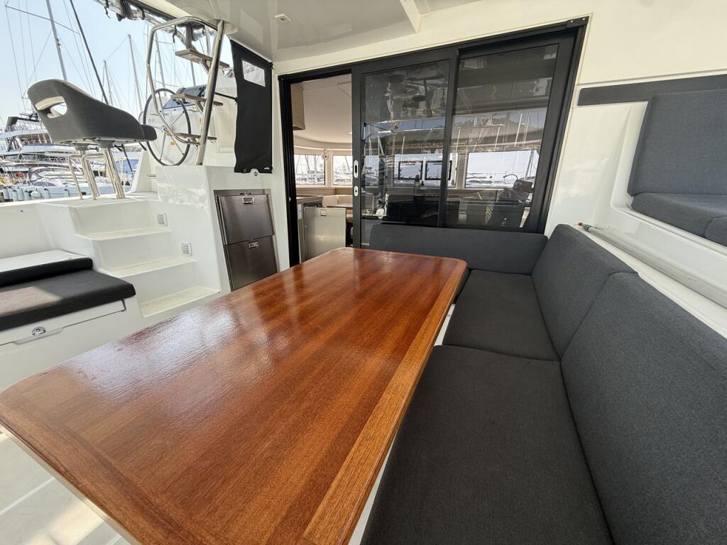Catamaran 