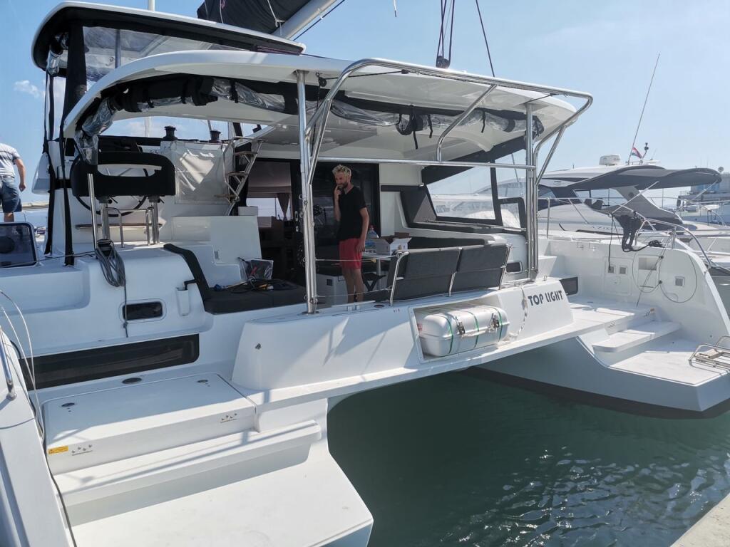 Catamaran 